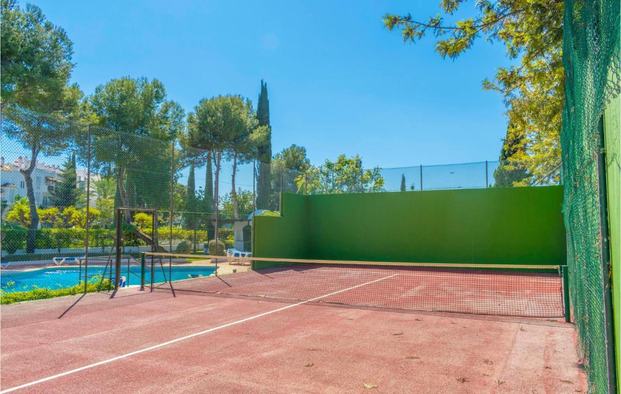 Lovely Apartment In Marbella With Kitchenette ภายนอก รูปภาพ